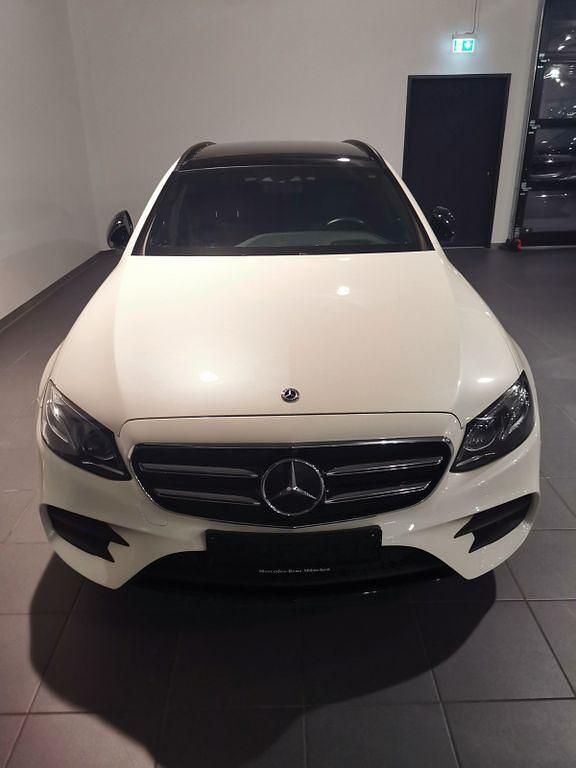 Weiß Gebraucht 2018 Mercedes E400 AMG Limousine | 37.300 € (Etwas zu teuer) - Bild 1/4