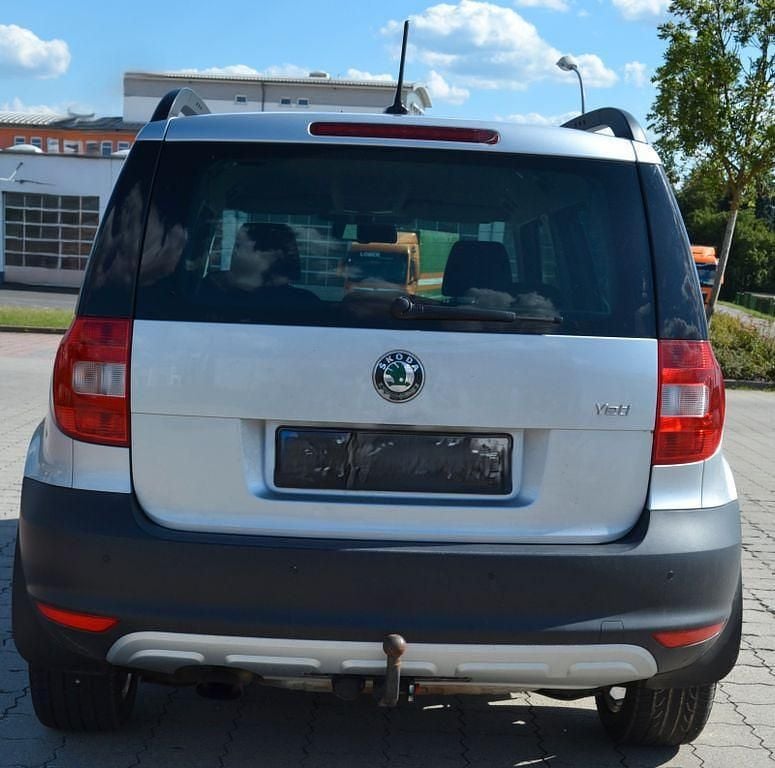 Gebraucht Skoda Yeti Plus Edition 105 PS (77 kW) 2011 Silber SUV