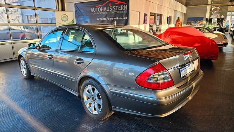 Gebraucht Mercedes E280 231 PS (169 kW) 2006 Grau Limousine