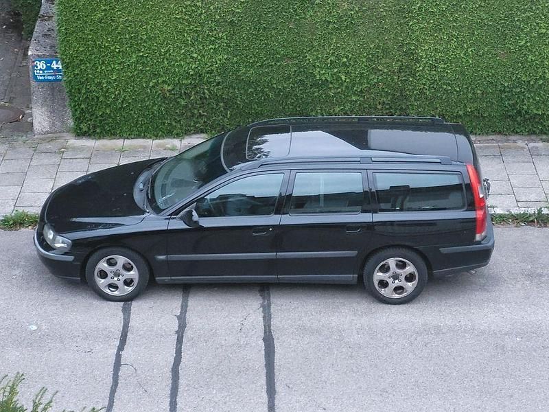 Schwarz Gebraucht 2002 Volvo V70 Kombi | 1.400 € (Superpreis) - Bild 1/1