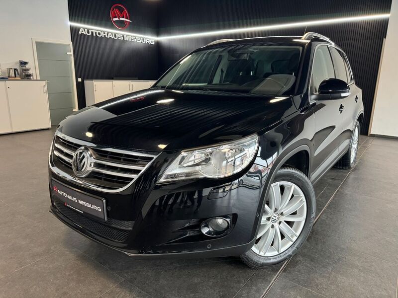 Schwarz Gebraucht 2011 VW Tiguan Team SUV | 8.790 € (Fairer Preis) - Bild 1/4
