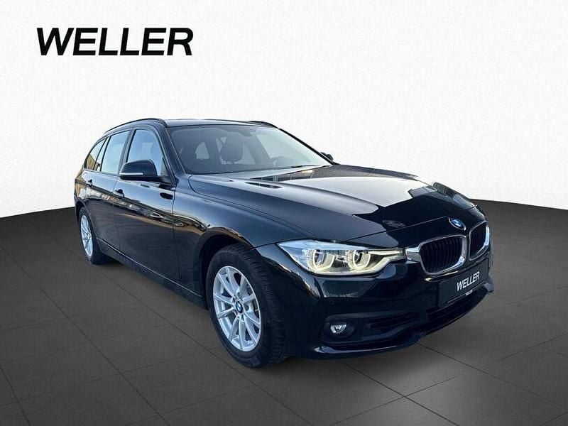 Gebraucht BMW 320 Advantage 184 PS (135 kW) 2018 Black sapphire (schwarz) Kombi