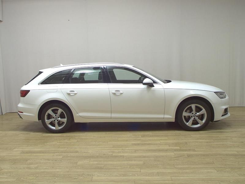Weiss Gebraucht 2019 Audi A4 Sport Kombi | 15.480 € (Fairer Preis) - Bild 1/4
