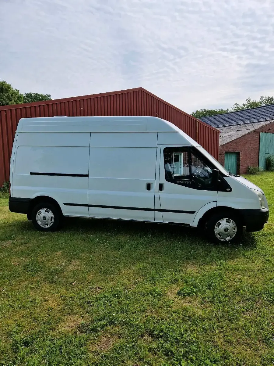 Gebraucht Ford Transit 125 PS (91 kW) 2011 Weiß Van / Kleinbus