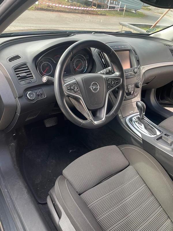Gebraucht Opel Insignia 170 PS (125 kW) 2015 Schwarz Kombi