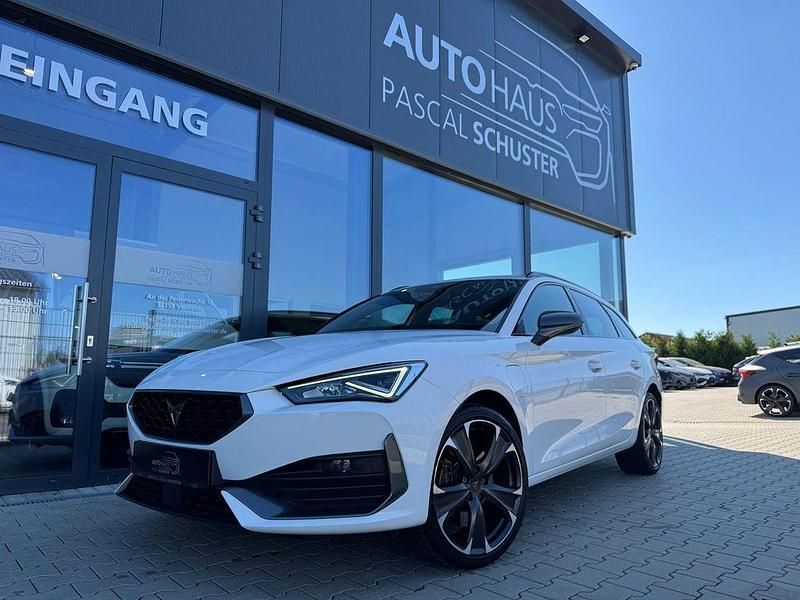 Weiß Gebraucht 2021 Cupra Leon Limousine | 21.490 € (Fairer Preis) - Bild 1/4