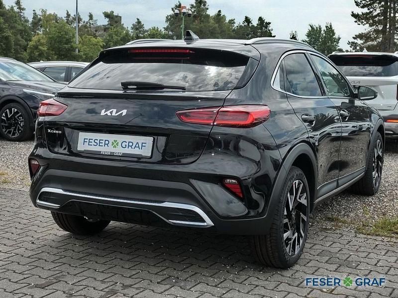 Neu Kia XCeed Platinum 140 PS (102 kW) 2025 Zilinaschwarz SUV
