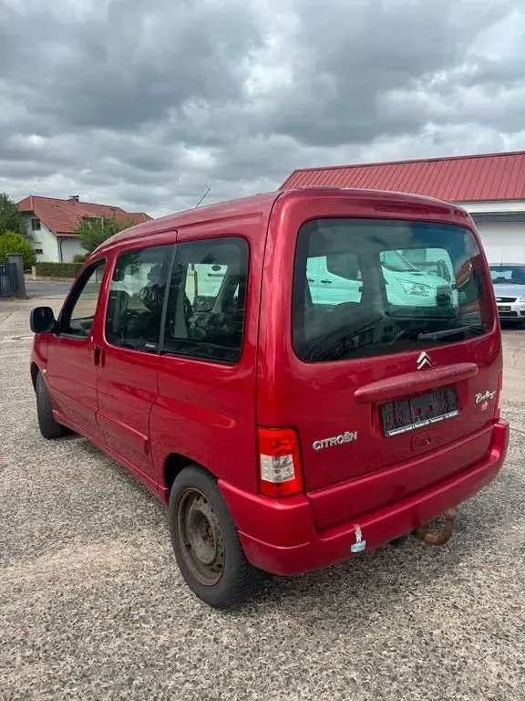Gebraucht Citroën Berlingo 90 PS (66 kW) 2008 Rot Van / Kleinbus