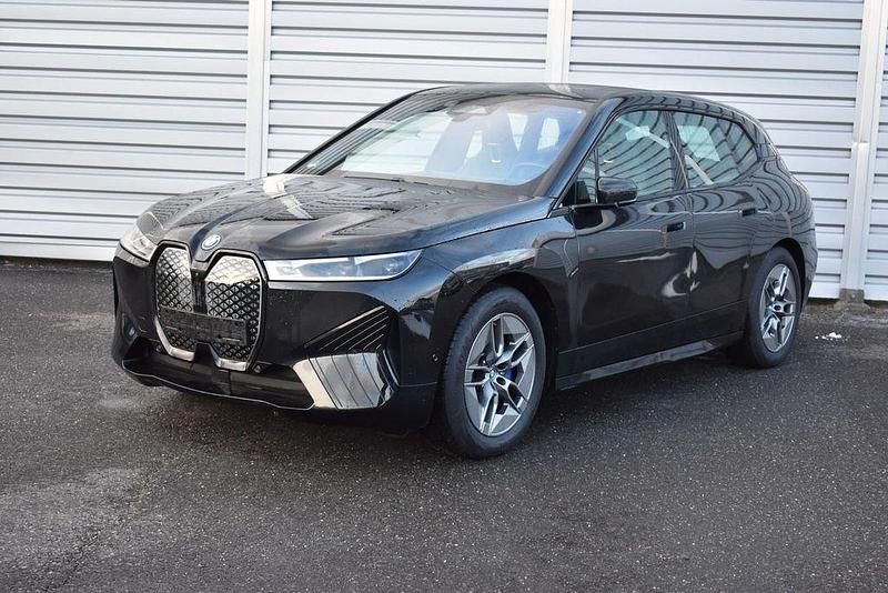 Gebraucht BMW iX Sport Line 384 kW (523 PS) 2023 Schwarz SUV