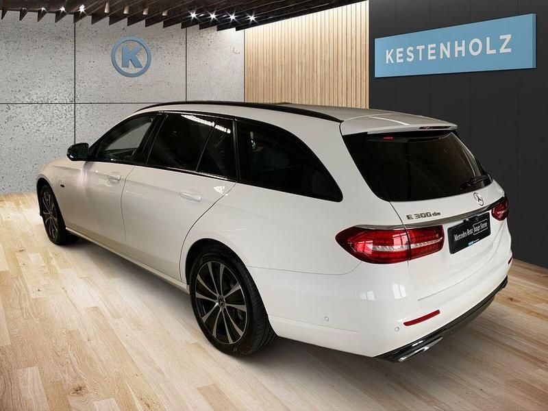 Gebraucht Mercedes E300 Avantgarde 306 PS (225 kW) 2020 Weiß Limousine