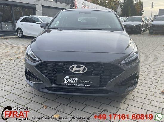Grau Neu 2025 Hyundai i30 Limousine | 25.490 € (Guter Preis) - Bild 1/4