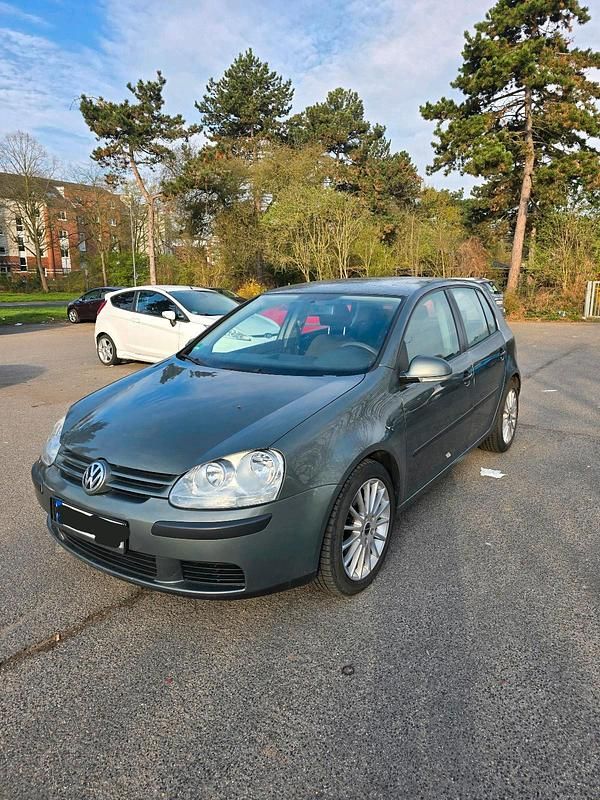 Gebraucht VW Golf V 101 PS (74 kW) 2005 Grün Kleinwagen