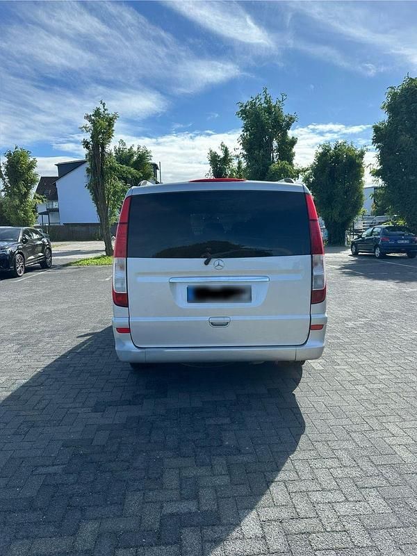 Gebraucht Mercedes Viano 150 PS (110 kW) 2007 Silber Van / Kleinbus