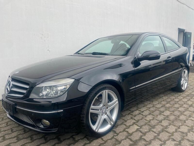 Schwarz Gebraucht 2010 Mercedes CLC250 Edition Kleinwagen | 10.990 € - Bild 1/4