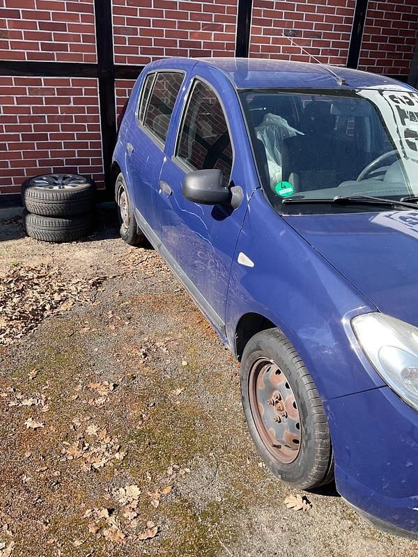 Gebraucht Dacia Sandero 75 PS (55 kW) 2009 Blau Kleinwagen
