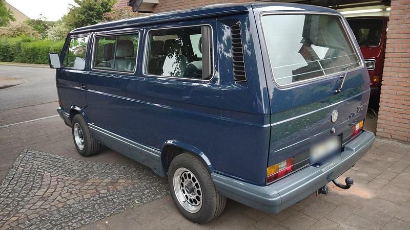Usado VW Multivan 112 HP (82 kW) 1988 Azul Monovolume