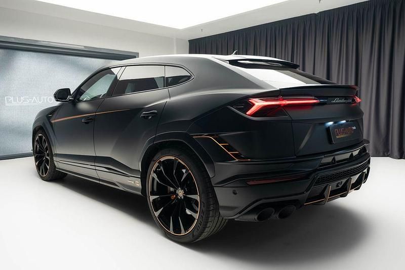 Usata Lamborghini Urus 666 CV (489 kW) 2024 Nero SUV