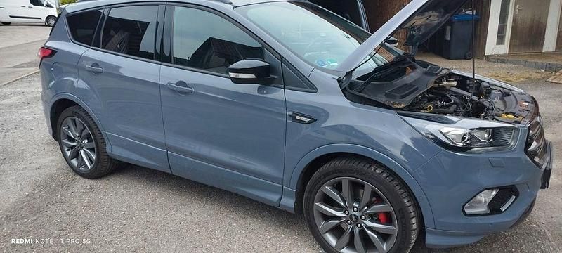 Grau Gebraucht 2019 Ford Kuga ST-Line SUV | 14.890 € (Guter Preis) - Bild 1/4