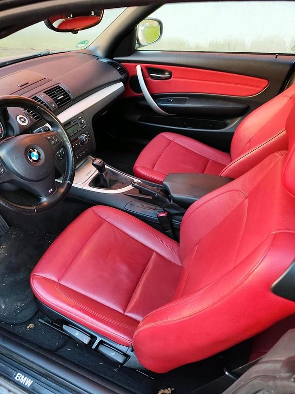 Blau Gebraucht 2010 BMW 118 Cabriolet Cabrio | 6.500 € (Fairer Preis) - Bild 1/4