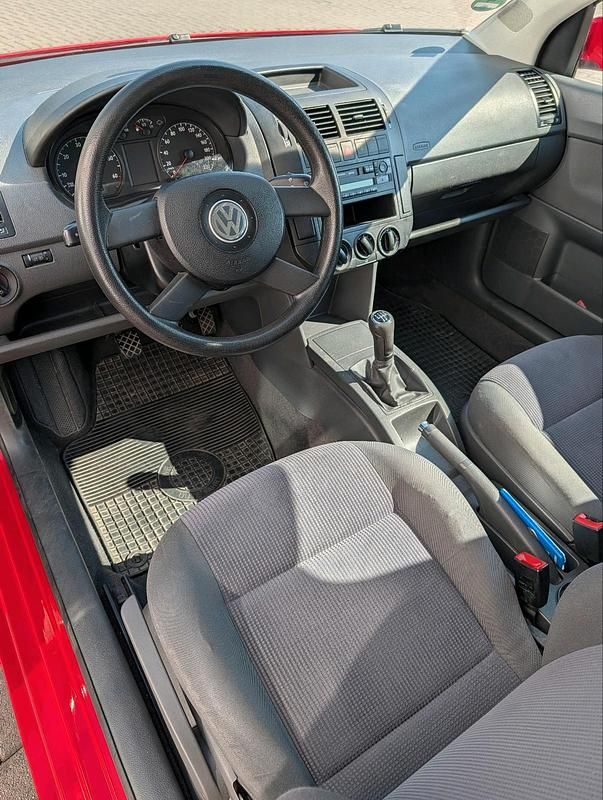 Gebraucht VW Polo 75 PS (55 kW) 2003 Rot Kleinwagen