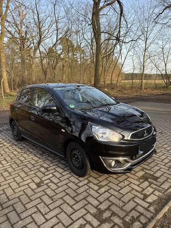 Gebraucht Mitsubishi Space Star 80 PS (58 kW) 2017 Schwarz Kleinwagen