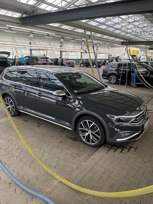 Gebraucht VW Passat Alltrack 200 PS (147 kW) 2021 Grau Kombi