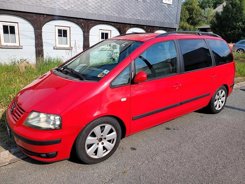 Rot Gebraucht 2002 VW Sharan Van / Kleinbus | 2.500 € - Bild 1/4