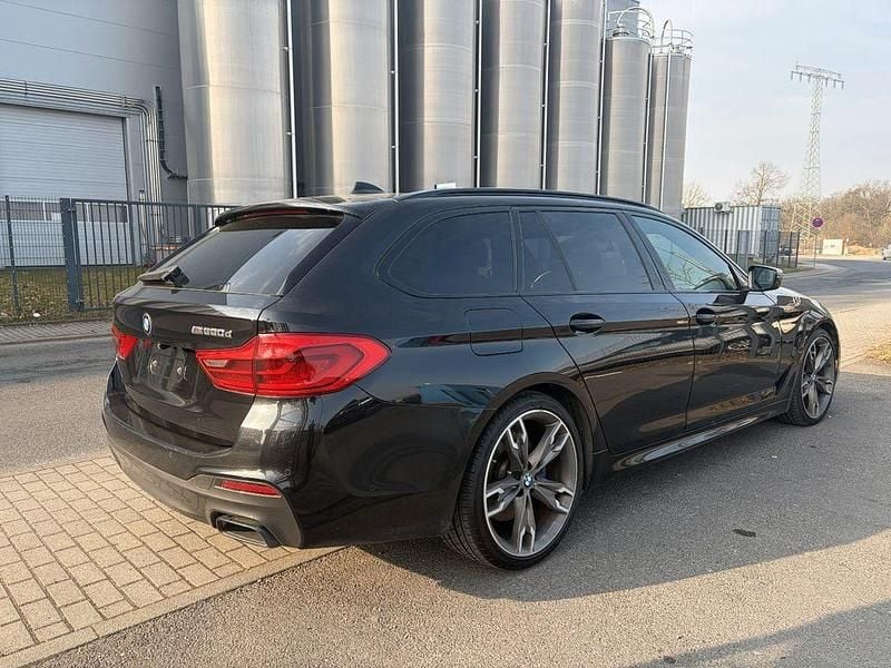 Gebraucht BMW M550 Performance 400 PS (294 kW) 2017 Schwarz Limousine