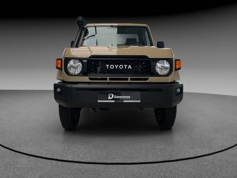 Neu Toyota Land Cruiser 231 PS (169 kW) 2025 Beige SUV