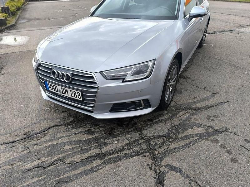 Gebraucht Audi A4 150 PS (110 kW) 2015 Silber Kombi