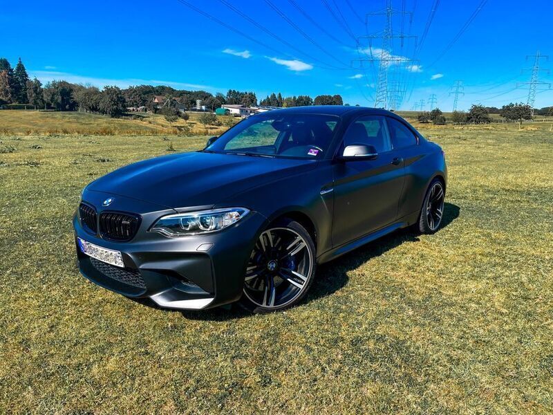 Weiß Gebraucht 2017 BMW M2 Performance Coupé | 40.999 € (Guter Preis) - Bild 1/4