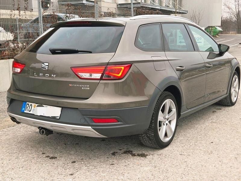 Gebraucht Seat Leon X-Perience 184 PS (135 kW) 2015 Braun Kombi