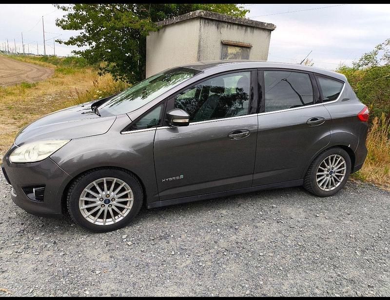 Grau Gebraucht 2013 Ford C-MAX Titanium Van / Kleinbus | 8.899 € - Bild 1/4