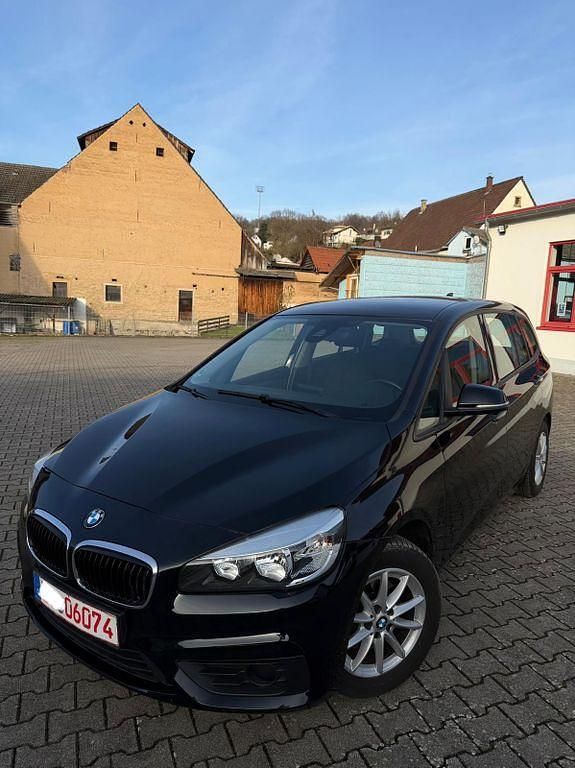 Gebraucht BMW 216 102 PS (75 kW) 2016 Schwarz Van / Kleinbus