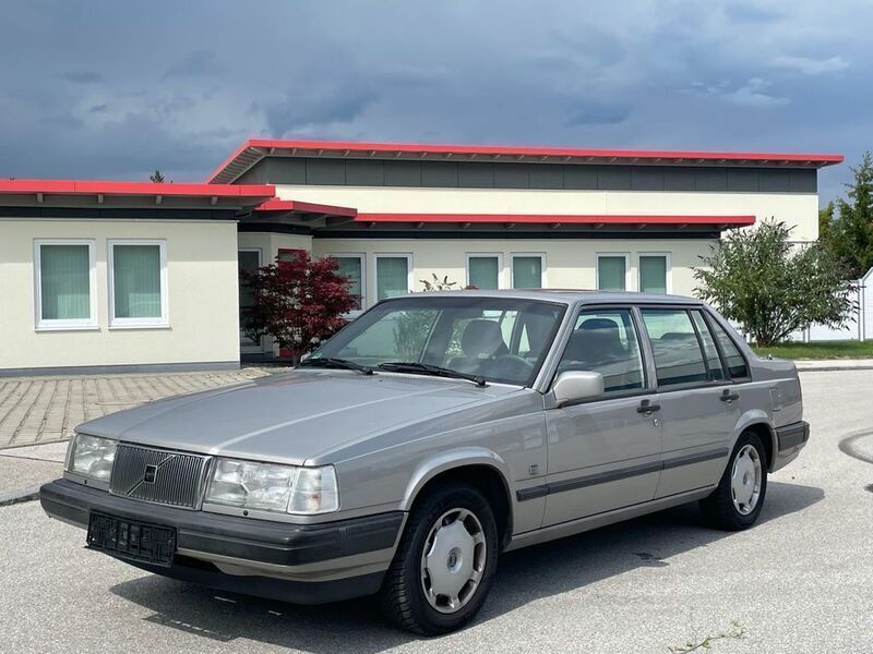 Grau Gebraucht 1995 Volvo 940 Limousine | 3.790 € - Bild 1/4