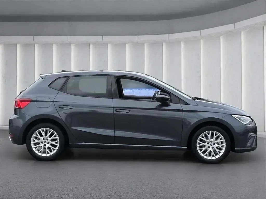 Gebraucht Seat Ibiza FR 116 PS (85 kW) 2024 Magnetic tech metallic[grau] Kleinwagen