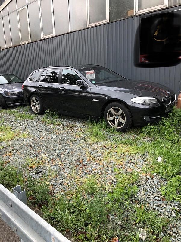 Schwarz Gebraucht 2011 BMW 520 Kombi | 8.500 € (Fairer Preis) - Bild 1/4