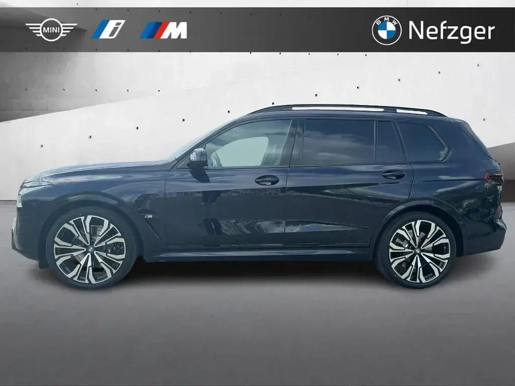 Neu BMW X7 M Sport 530 PS (389 kW) 2026 Schwarz SUV