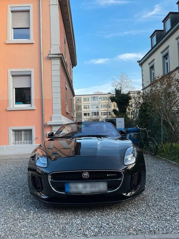 Schwarz Gebraucht 2019 Jaguar F-Type R-Dynamic Cabrio | 34.000 € (Superpreis) - Bild 1/4