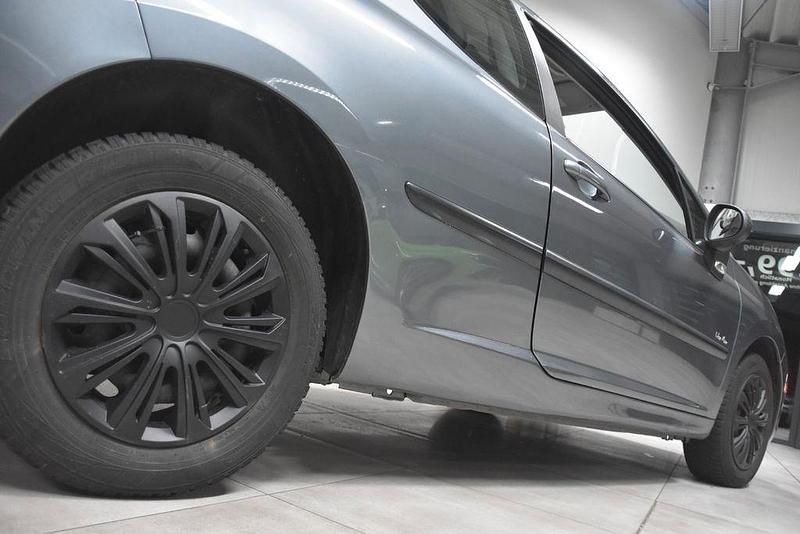 Gebraucht Peugeot 207 Urban Move 73 PS (53 kW) 2009 Grau Kleinwagen