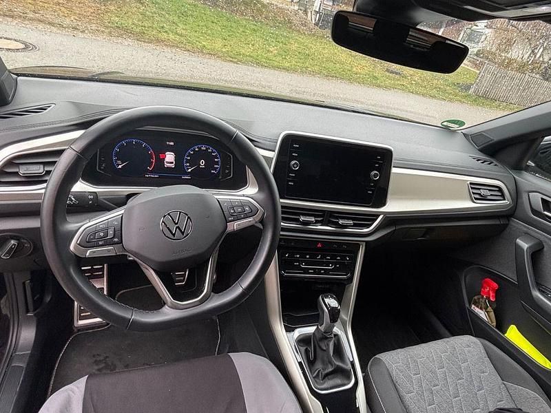 Gebraucht VW T-Roc Life 150 PS (110 kW) 2024 Schwarz SUV
