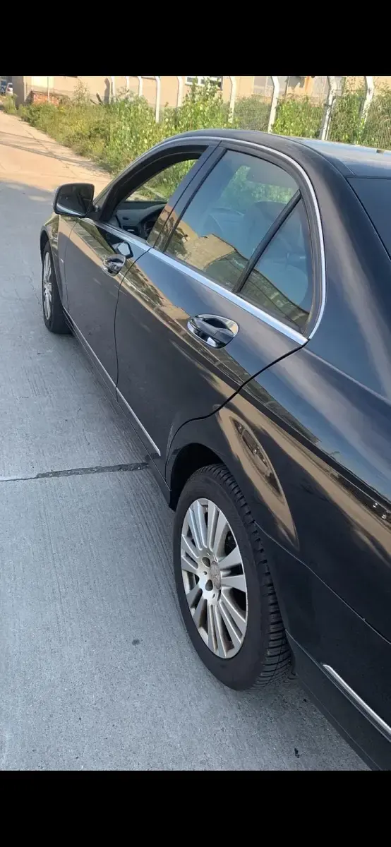 Gebraucht Mercedes C220 170 PS (125 kW) 2008 Schwarz Limousine