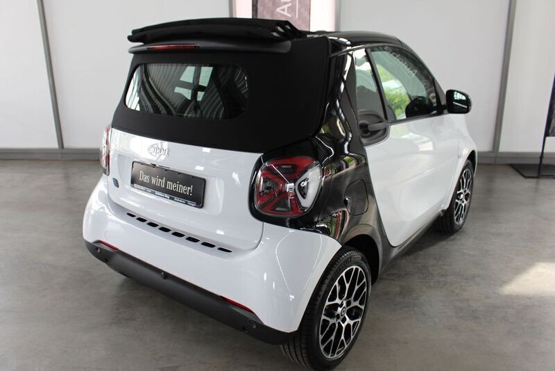 Gebraucht Smart ForTwo Electric Drive 60 kW (82 PS) 2023 Weiß Cabrio