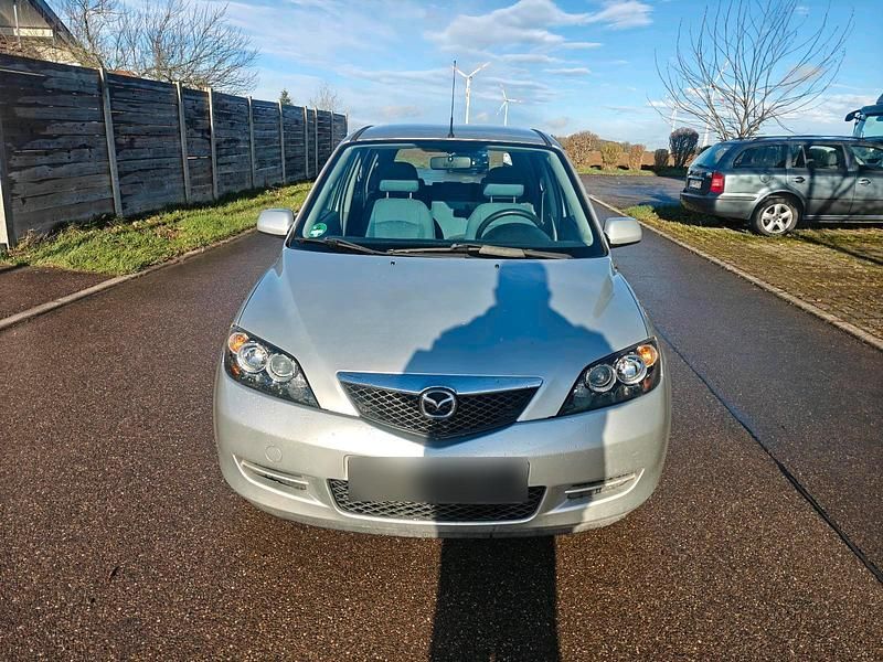 Gebraucht Mazda 2 80 PS (58 kW) 2004 Silber Kleinwagen
