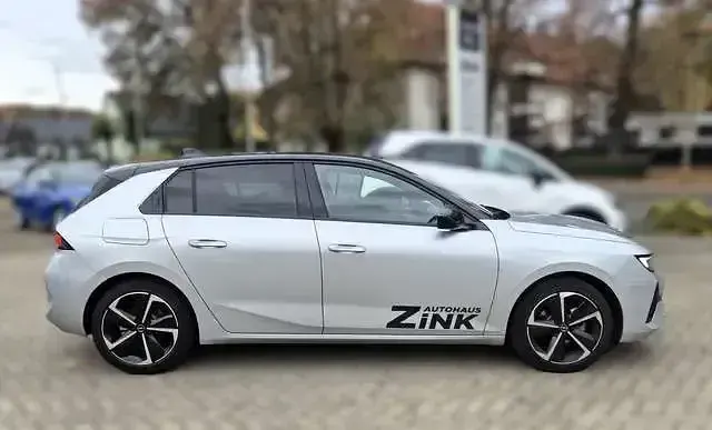 Gebraucht Opel Astra 131 PS (96 kW) 2025 Silber Kleinwagen