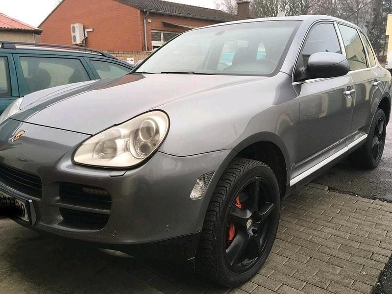 Grau Gebraucht 2006 Porsche Cayenne SUV | 6.850 € (Teuer) - Bild 1/4