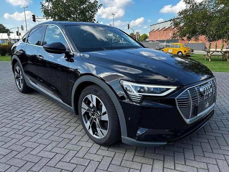 Schwarz Gebraucht 2021 Audi e-tron Sportback Ambiente SUV | 27.230 € (Superpreis) - Bild 1/4