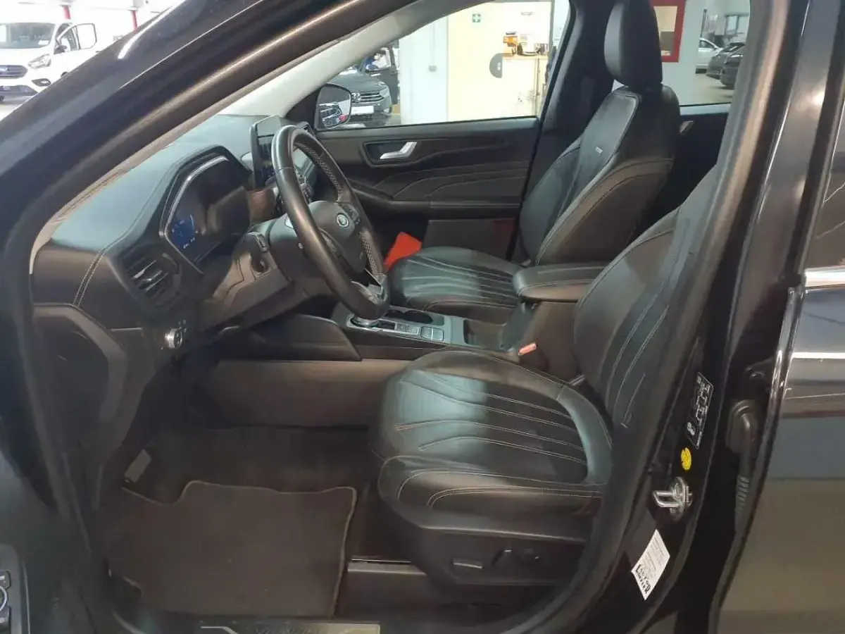 Gebraucht Ford Kuga Vignale 190 PS (139 kW) 2022 Schwarz SUV