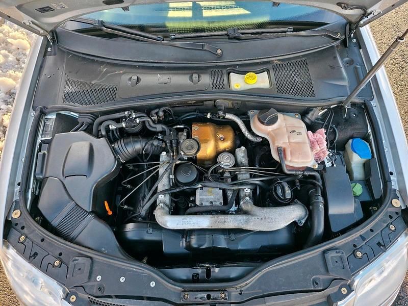 Gebraucht VW Passat Highline 150 PS (110 kW) 2003 Grau Kombi