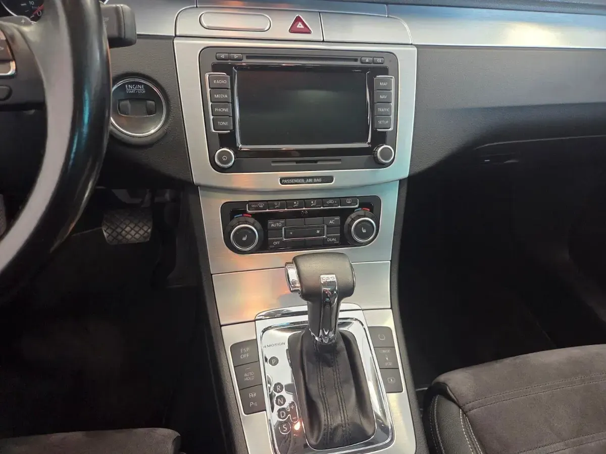 Gebraucht VW Passat R-line 299 PS (219 kW) 2009 Weiß Coupé